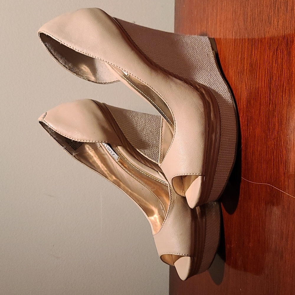 Platform wedge peep toe nude